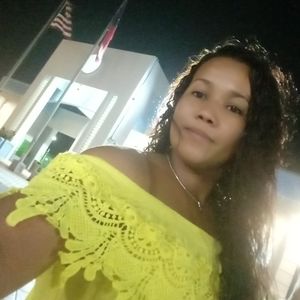 Meet your Posher, Roxana